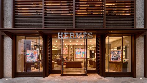 hermes collection shops near me.